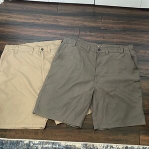 Wrangler Tan and Gray Flat Front Shorts Casual Style